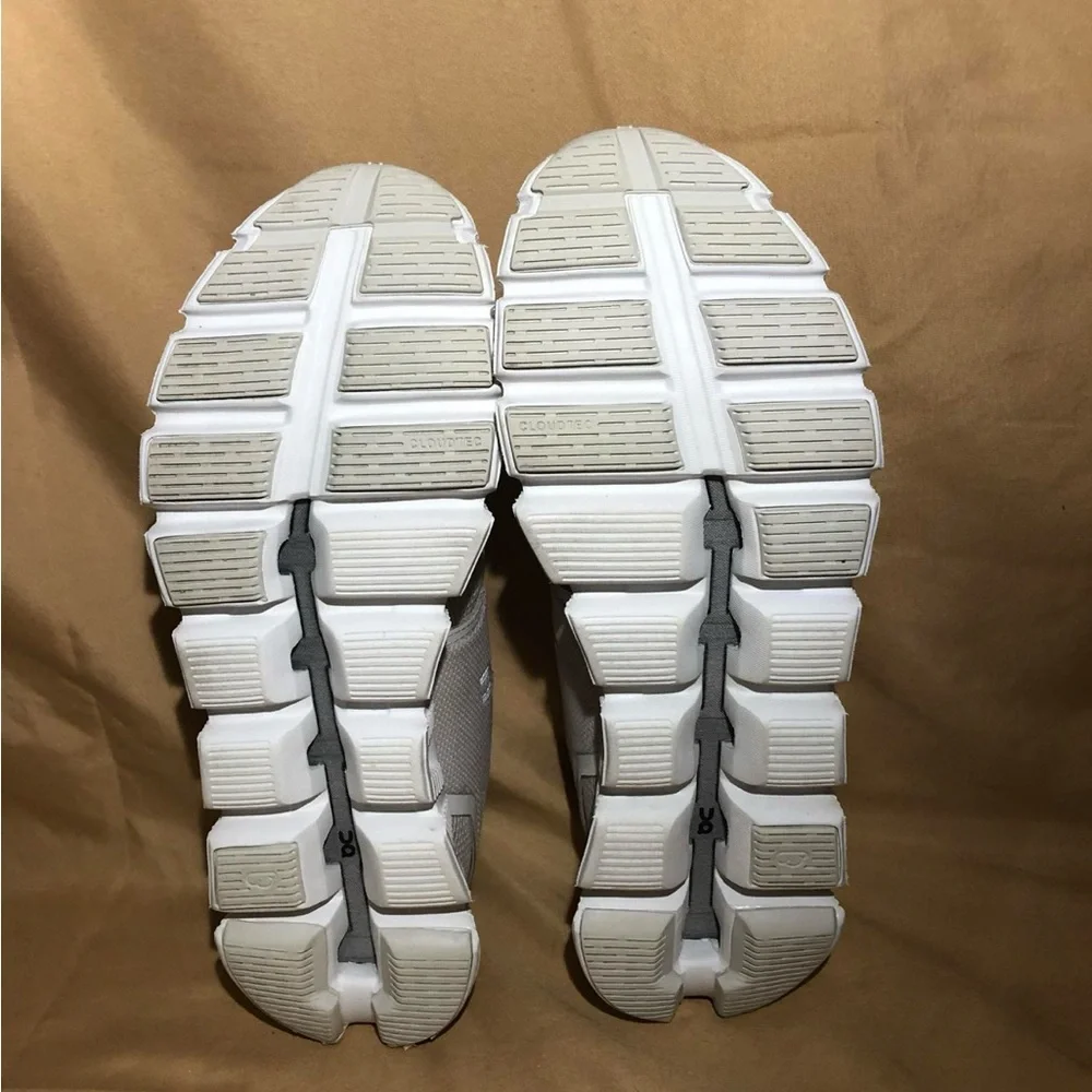 On Running Cloud 5 Running Shoes